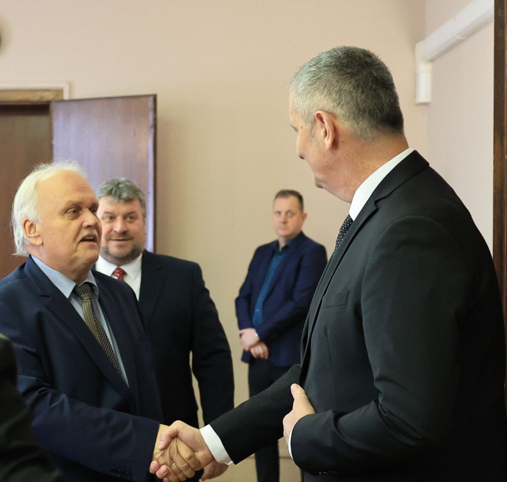 Работна среща на посланик Валери Йотов със Зукан Хелез, заместник-председателстващ Съвета на министрите на Босна и Херцеговина и министър на отбраната на БиХ